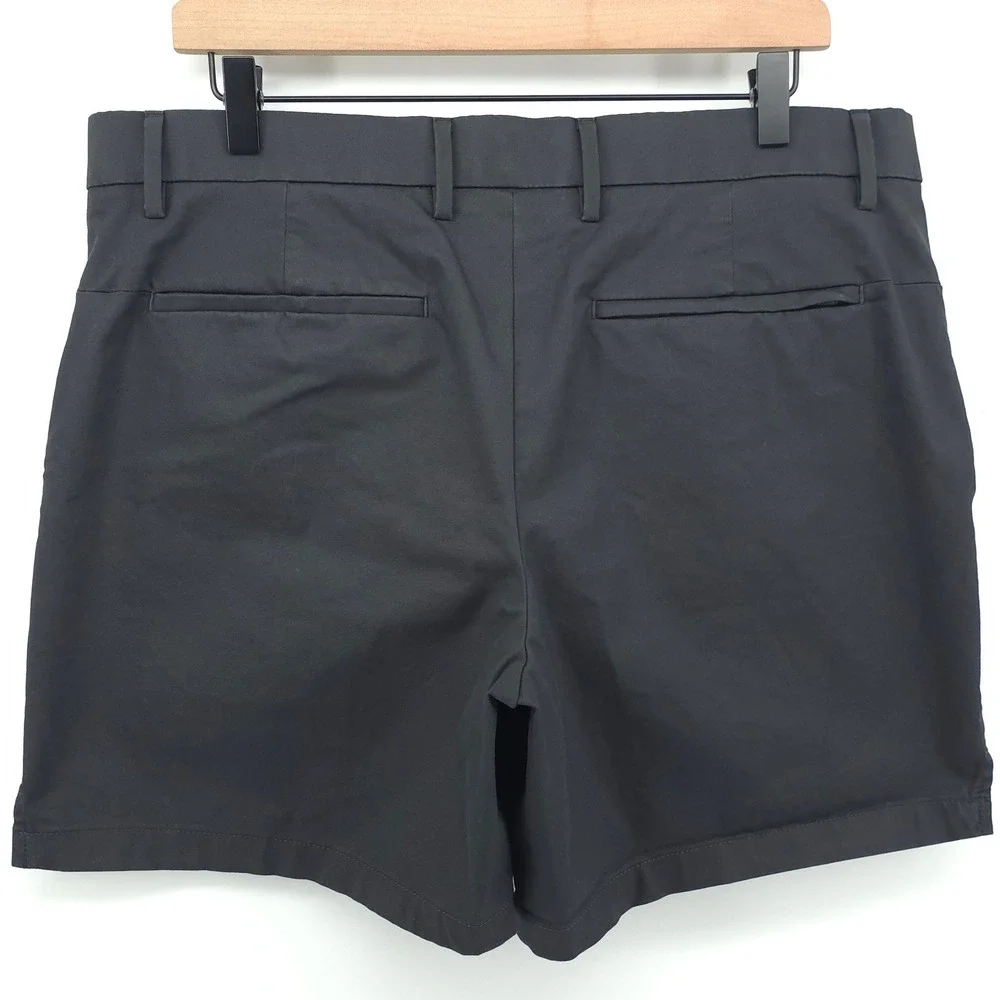 Banana Republic Mens Shorts Aiden 35 Gray Chino Stretch Casual Classic